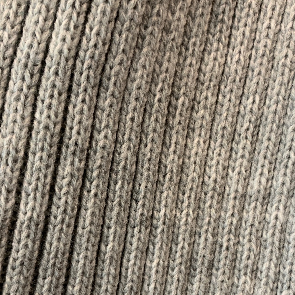 PINK Victoria's Secret Gray Ribbed Scarf - Picture 3 of 3